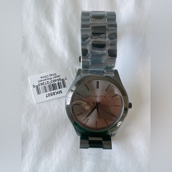 MICHAEL KORS Oversized Slim Runway Black-Tone Watch - Picture 6 of 12